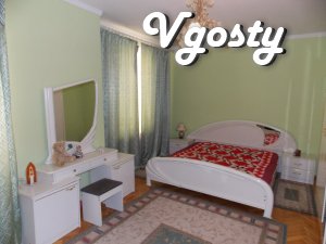 квартира в історичному центрі міста - Квартири подобово без посередників - Vgosty