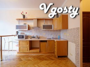 Історичний центр, свіжий ремонт - Квартири подобово без посередників - Vgosty