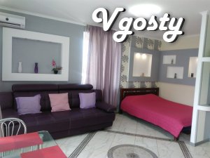 Ексклюзивні VIP апартаменти (студіо) авторський дизайн 2014р центр - Квартири подобово без посередників - Vgosty