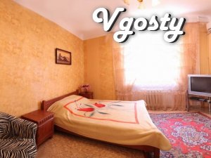 Однокімнатна затишна квартира 'сталінка' - Квартири подобово без посередників - Vgosty