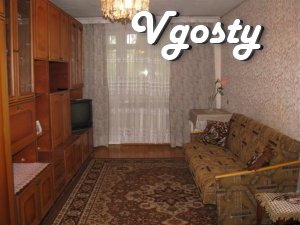 Подобово 2-х кімнатну в Севастополі на Острякова. - Квартири подобово без посередників - Vgosty