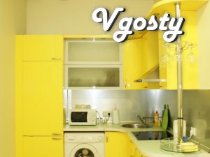 Трикімнатна квартира ЛЮКС З САУНОЮ - Квартири подобово без посередників - Vgosty