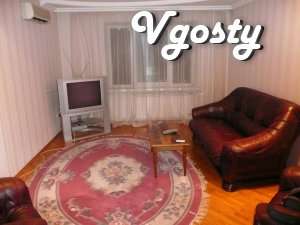 2komn.m.KPI (Shulyavska), ACCO, Expoplaza - Apartments for daily rent from owners - Vgosty