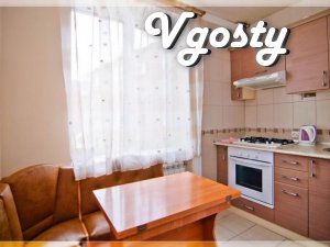 2к.кв. подобово в центрі міста - Квартири подобово без посередників - Vgosty