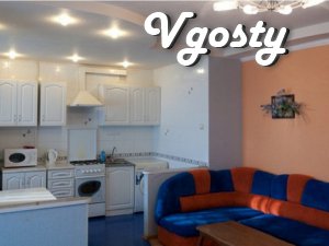 Величезна квартира з діз.ремонтом в центр - Квартири подобово без посередників - Vgosty