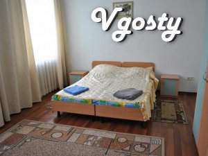 3-х кімнатна вул. Адигейська 27 - Квартири подобово без посередників - Vgosty