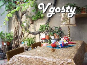 Two rooms in the center of Evpatoria quiet green district near the mar - Apartments for daily rent from owners - Vgosty