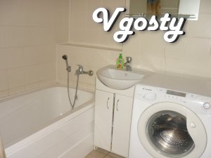 One bedroom apartment in a new house on the street. Maxim Krivonos - Apartments for daily rent from owners - Vgosty