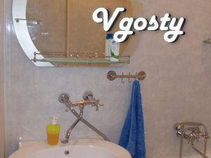 This is a warm, bright apartment is located in the center, - Apartments for daily rent from owners - Vgosty