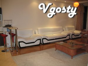 V.I.P. Apartments in a luxury apartment house panoramic - Apartments for daily rent from owners - Vgosty