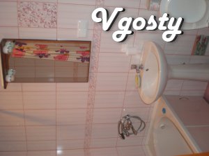 SHORT give their 2-in. apartment in new homes, st. Rybalko. - Apartments for daily rent from owners - Vgosty