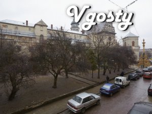 Затишна 2-ком. кв біля пл. Ринок з WiFi - Квартири подобово без посередників - Vgosty