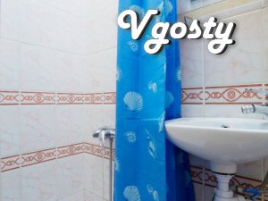 100 м до Пл. Ринок. Сам центр. - Квартири подобово без посередників - Vgosty