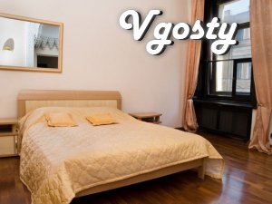 Роскошная двухэтажная квартира (4 спальни) в центре - Квартири подобово без посередників - Vgosty
