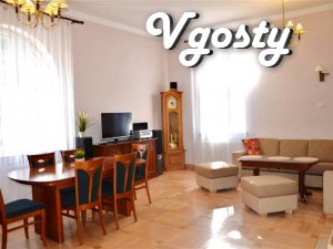 Neveroyatno Beautiful, yzыskannaya apartment for 7-man - Apartments for daily rent from owners - Vgosty