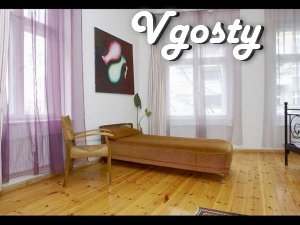 A retro apartment with a roaring royal - Apartments for daily rent from owners - Vgosty