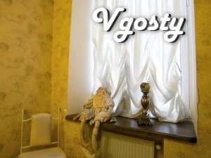 Квартира на пл. Ринок - Квартири подобово без посередників - Vgosty