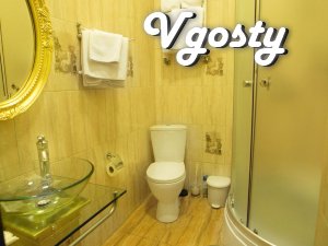 Квартира на пл. Ринок - Квартири подобово без посередників - Vgosty